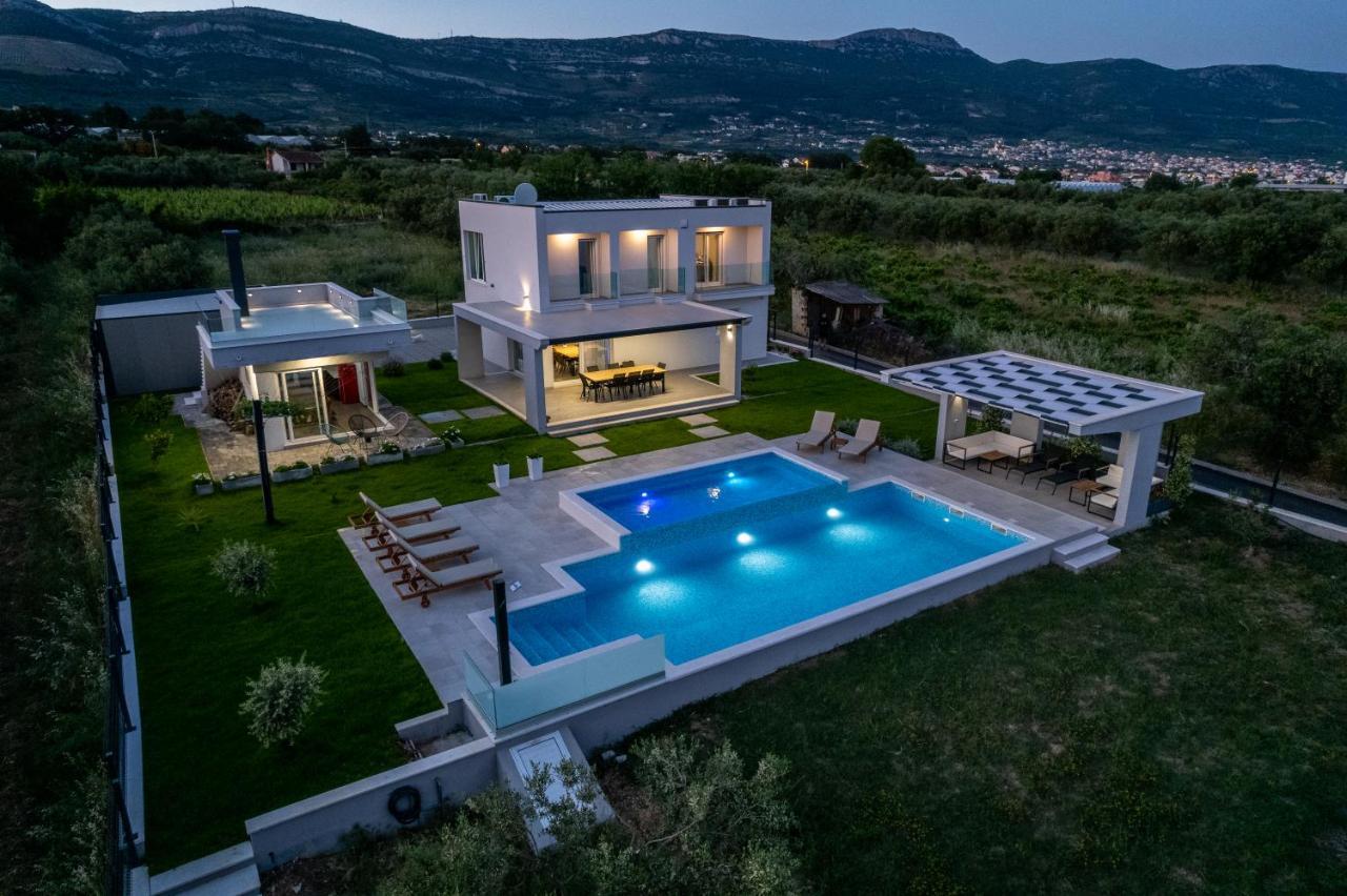 Vitis Vila Kaštel Novi Exterior foto