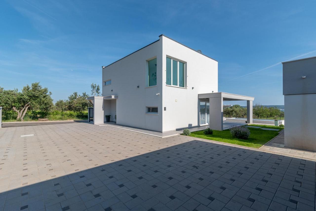 Vitis Vila Kaštel Novi Exterior foto