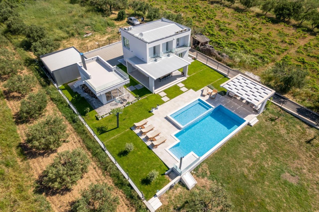 Vitis Vila Kaštel Novi Exterior foto